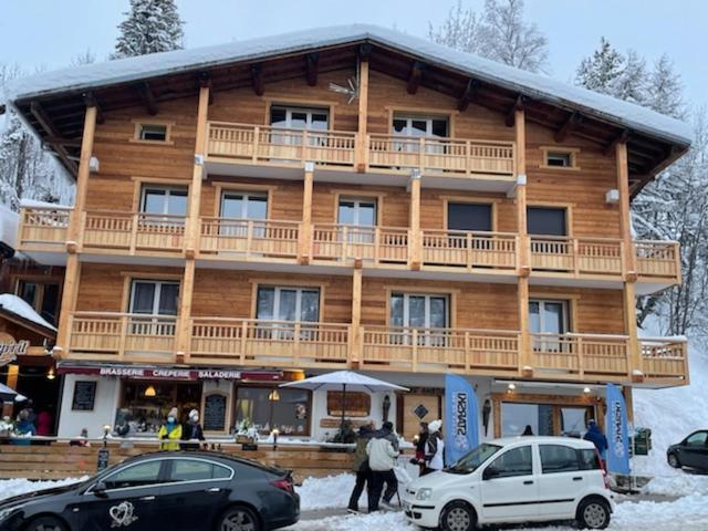Les Amborzales Apartment เลอกรองด์บอร์นอง ภายนอก รูปภาพ